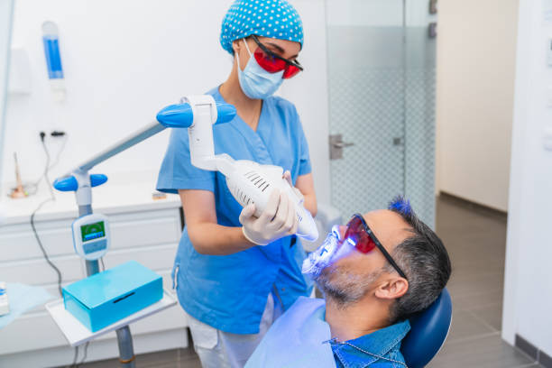 Best Dentist for Tooth Abscess  in De Pere, WI
